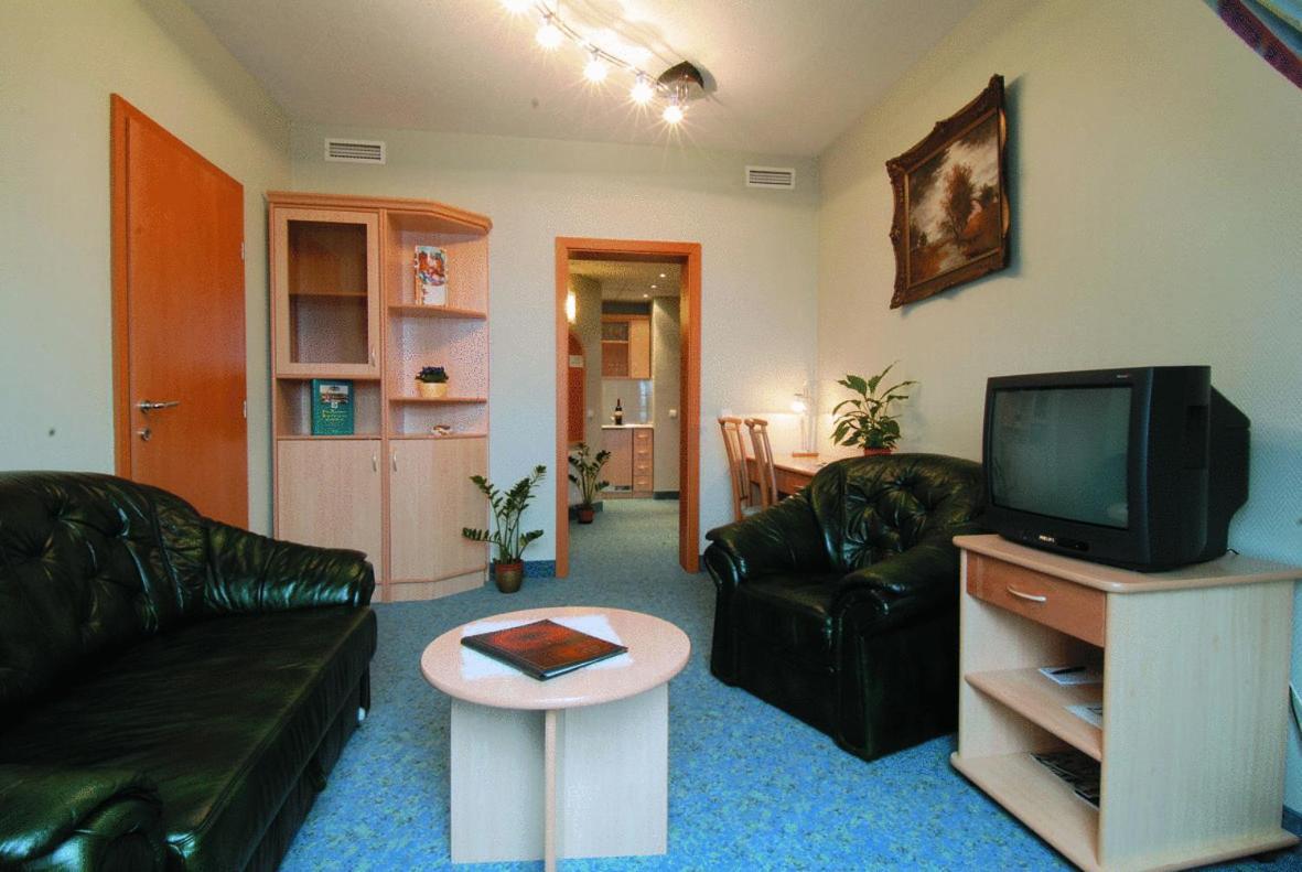 Hozam Wellness és Apartman Szolnok Habitación foto